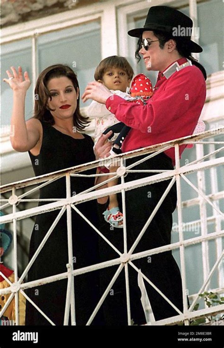 Here's How Old Lisa Marie Presley Was When Elvis Died ·