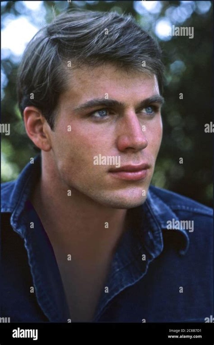 Jon Erik Hexum – Biography, Brother, Parents, Age, Height, Death |