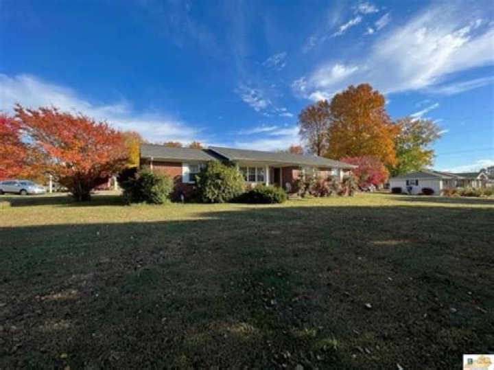 S*x slave at 13- Joe Rogan recalls his interaction with a North Korean political refugee