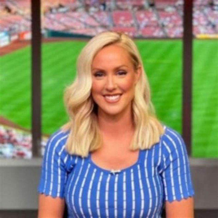 Fox Sports Erica Weston Salary and Net worth; Is she Married? (Husband, Family, Career, Affair)