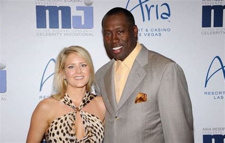 JadeZ | Al Joyner - Bio, Age, Net Worth, Salary, Height, Married, Facts