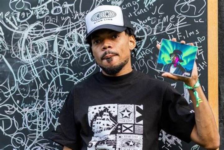 Chance The Rapper Biography - Facts, Childhood, Family Life & Achievements