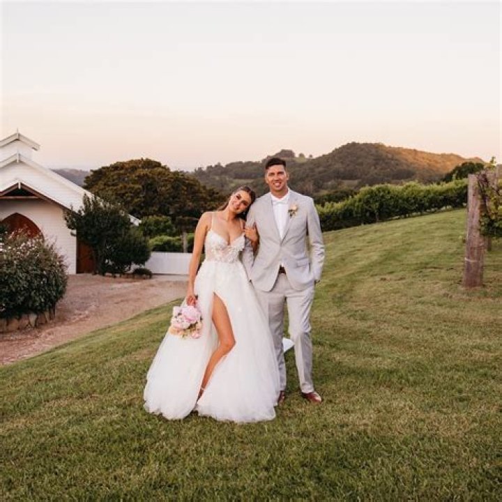 Chaz Dean Profession, Family, Girlfriend, History, Net Worth