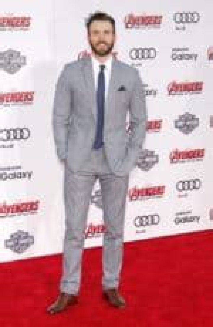 Chris Evans' Weight And Height Revealed