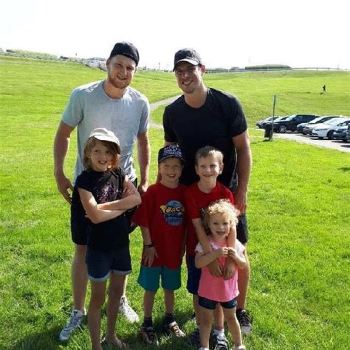 Unveiling Sidney Crosby's Family Status: A Journey Of Discovery