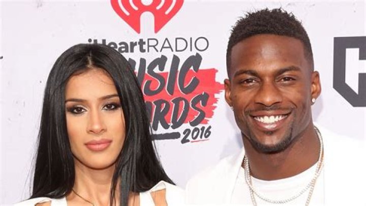 Gabriella Waheed Sanders |