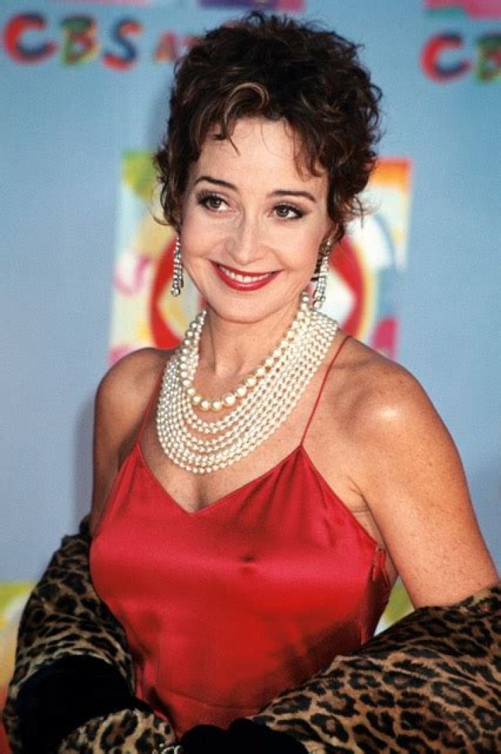 Unveiling The Height Of Annie Potts: Discoveries And Insights
