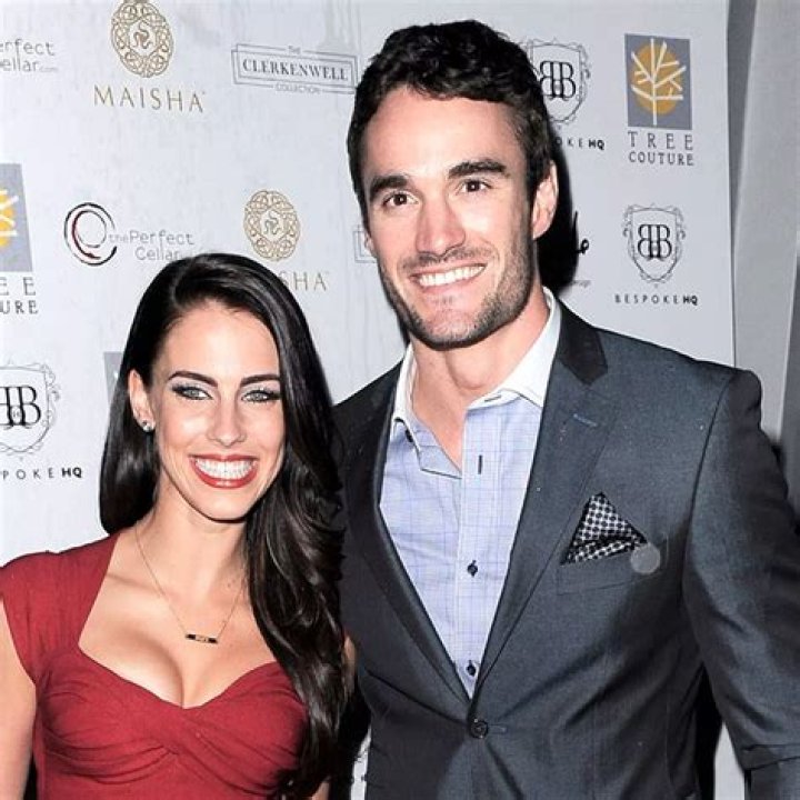 Is Jessica Lowndes Married