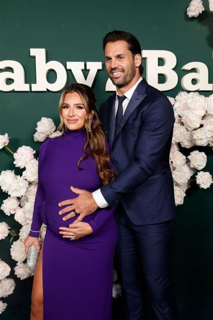 Jesse James is Pregnant! Singer Expecting Baby No. 4 with Husband Eric Decker |