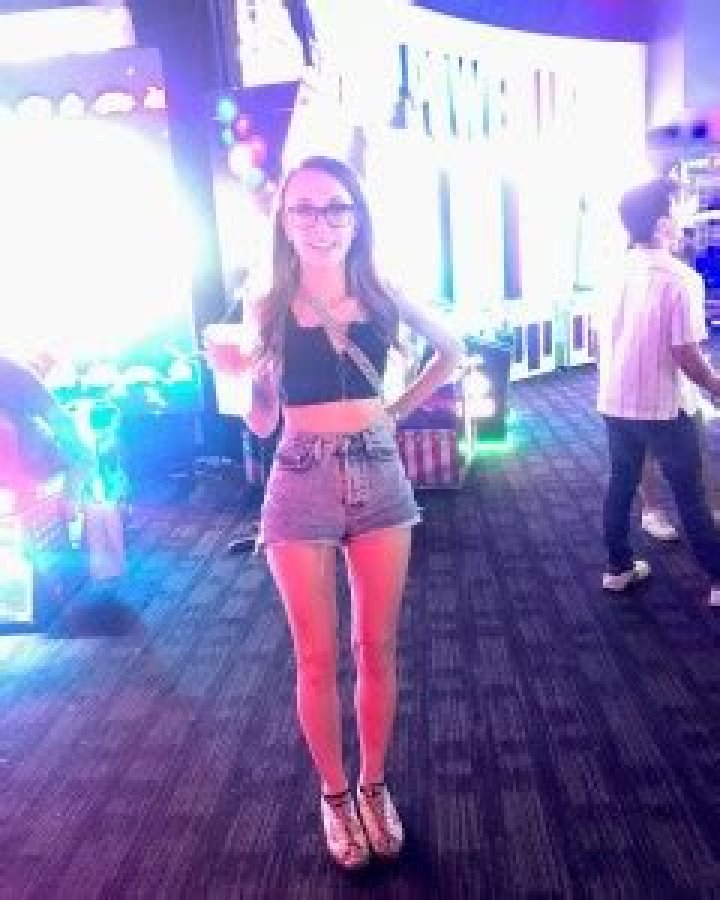 Kat Timpf's Height And Weight Revealed!