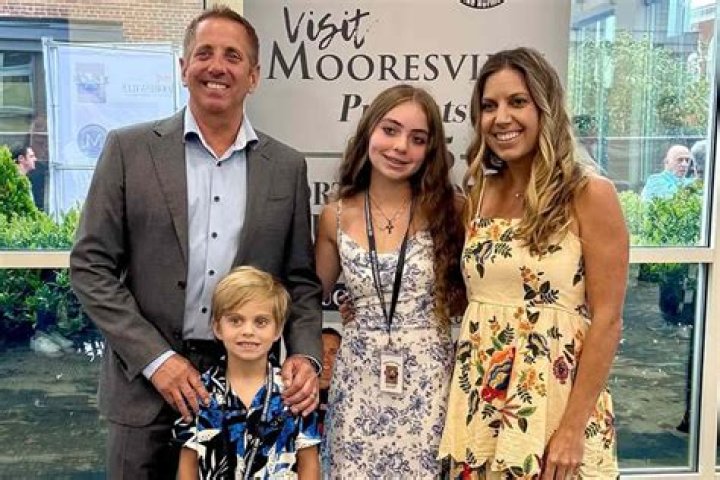 Kevin Harvick Wife, Daughter, Age, House, Net Worth, Biography