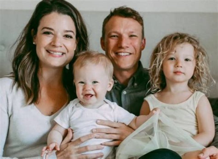 Kimberly Sustad Wikipedia Wiki Twins Husband Height