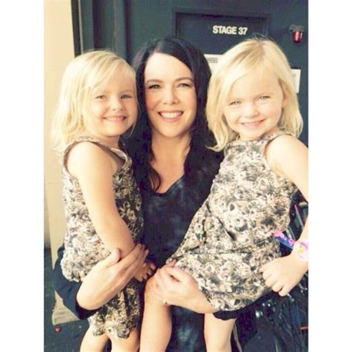 Unveiling Lauren Graham's Approach To Raising Remarkable Children