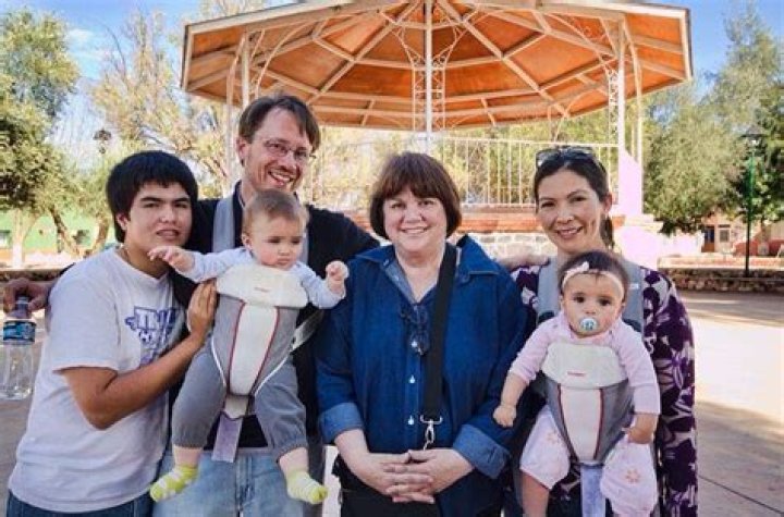 Discover The Inspiring Story Of Linda Ronstadt's Children