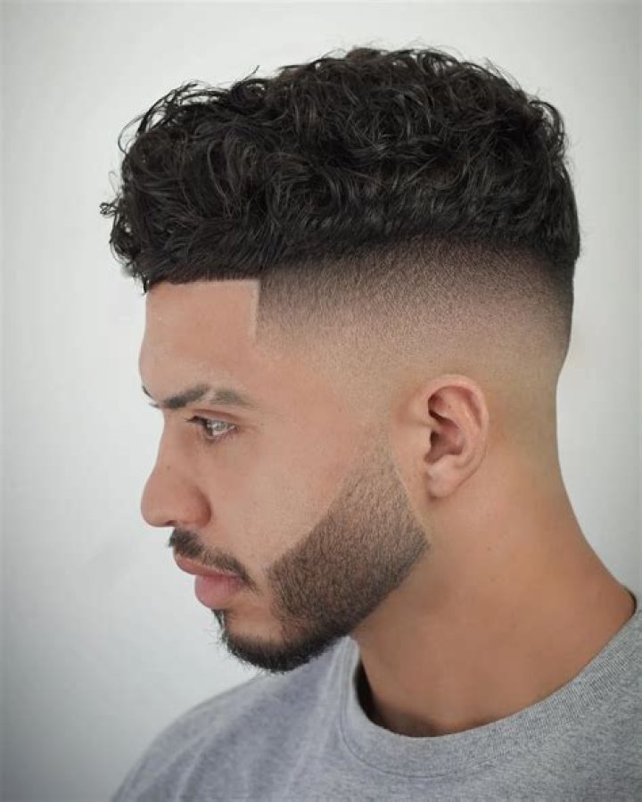 Unveiling The Secrets Of The Low Taper Fade Textured Fringe