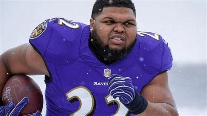 How tall was Marlon Brando