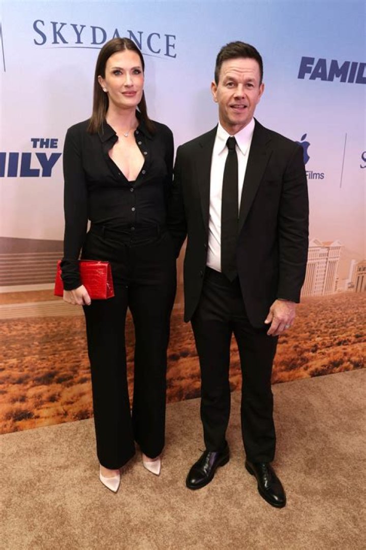 Rhea Durham, Mark Wahlberg’s Wife Bio, Kids, Height, Net worth