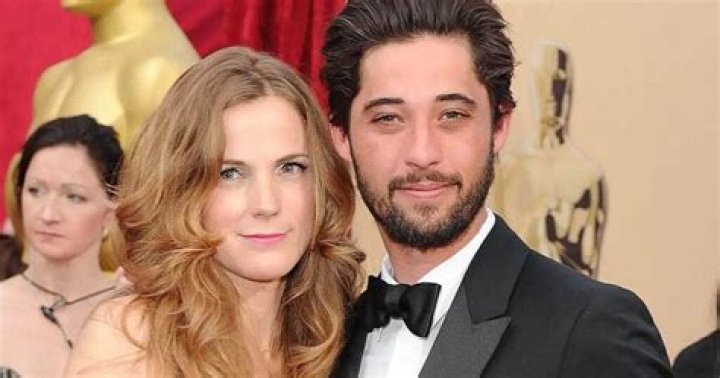 Unveiling The Enigma: Ryan Bingham's Ex-Wife Revealed