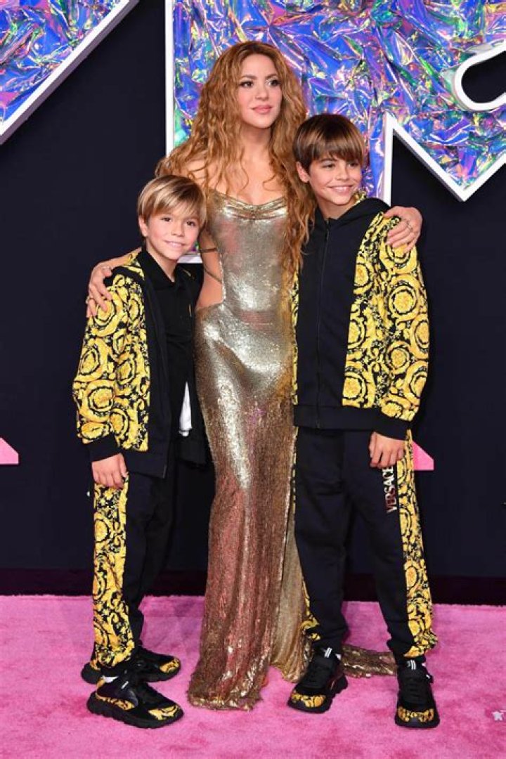 Shakira Has Baby Boy Milan, Beyonce Lip-Synched at Inauguration, Brandi Glanville Calls LeAnn 