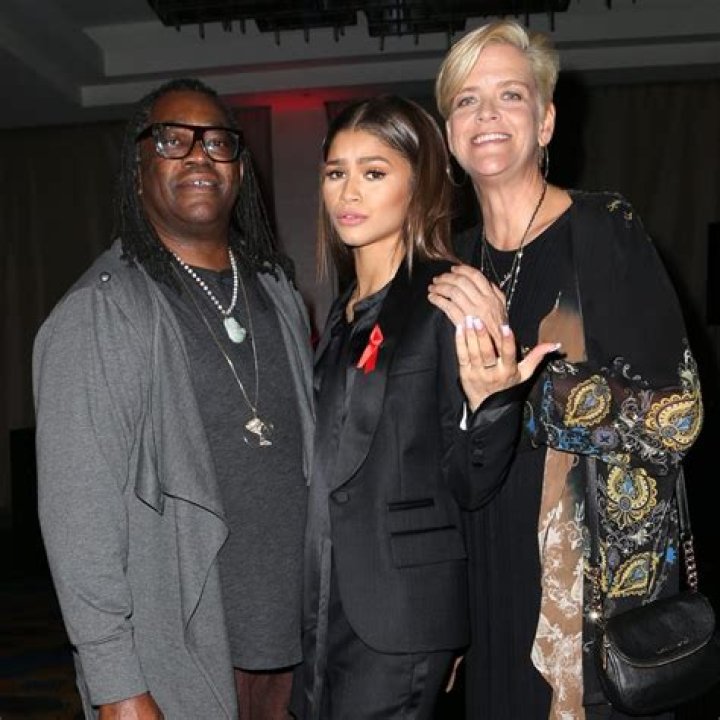 The Height Mystery: How Tall Is Zendaya's Mom?
