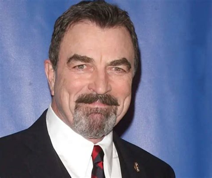 Tom Selleck Age, Net worth: Kids, Bio-Wiki, Wife, Weight