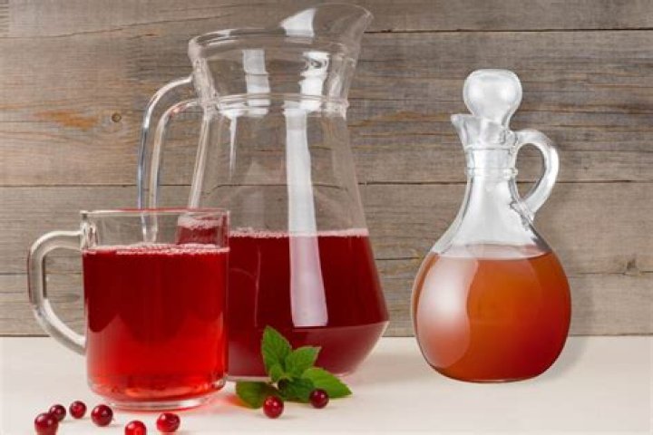 When And Why You Should Drink Cranberry Juice And Apple Cider Vinegar