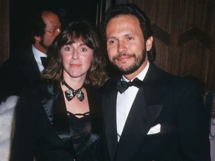 Who Is Billy Crystal S Wife All