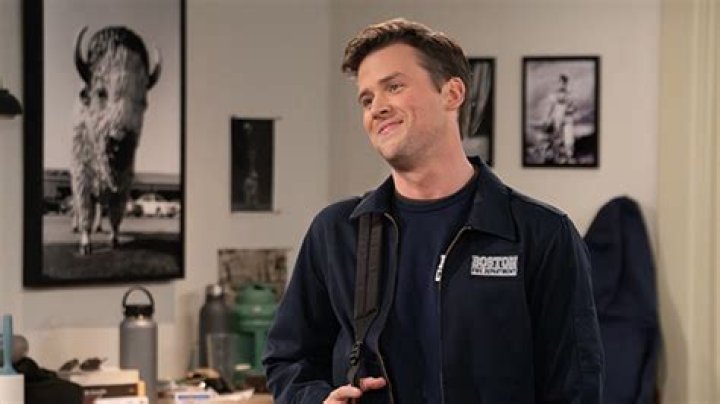 Who Is Jack Cutmore-Scott? About Frasier Revivals New Freddy Hollywood Life