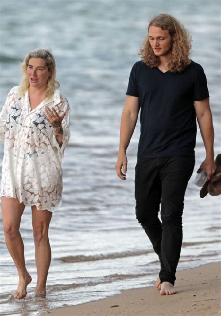 Discover Who's Captured Kesha's Heart!