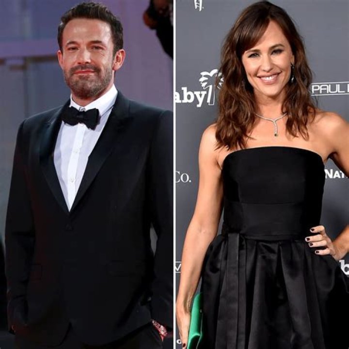 Why Jennifer Garner Hasn't Seen Any Ben Affleck Memes ·