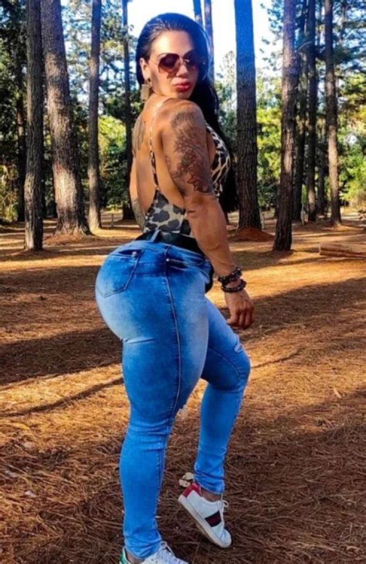 Xev Bellringer Big Booty Bimbo: A Sensational Sensation