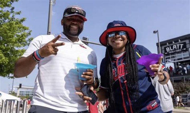 Yolett McPhee-McCuin Biography, Age, Height, Husband, Net Worth, Family