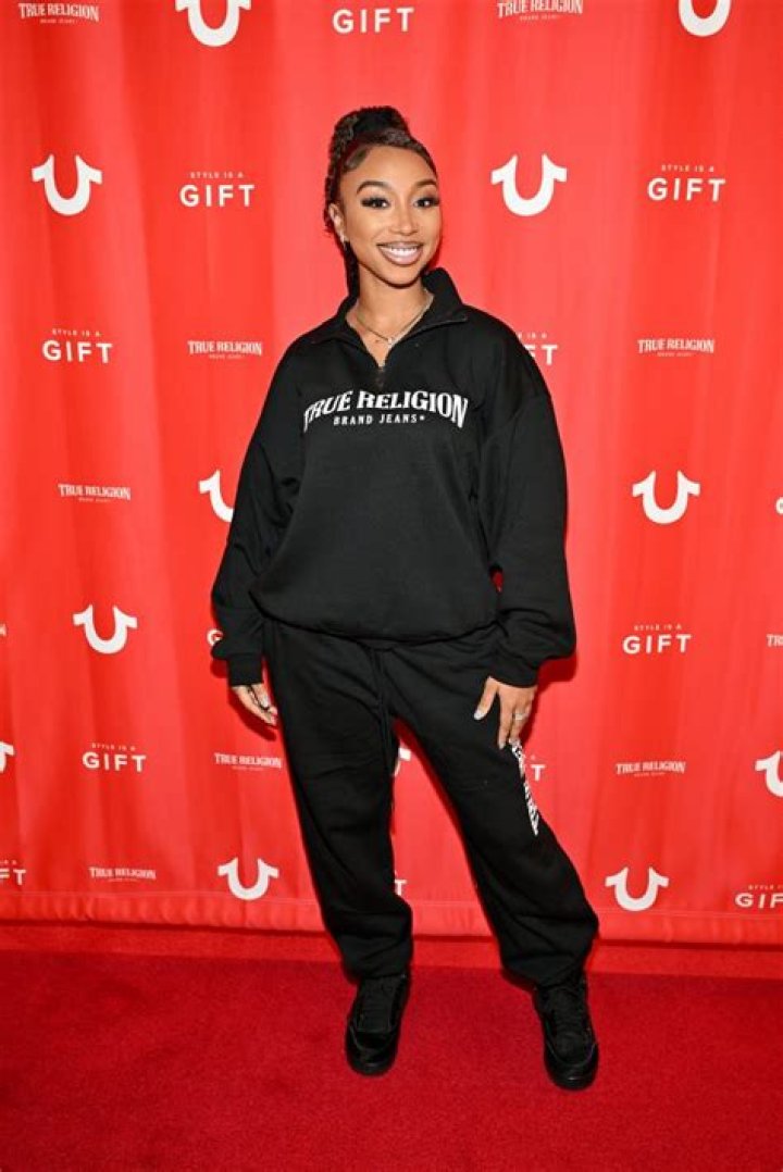 Zonnique Jailee Pullins Net Worth ·